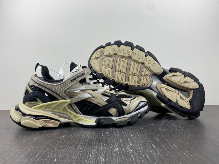 Ba*len*cia*ga track 8000075