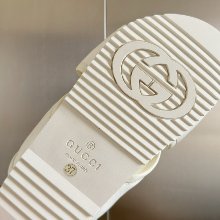 gucc* sandal129