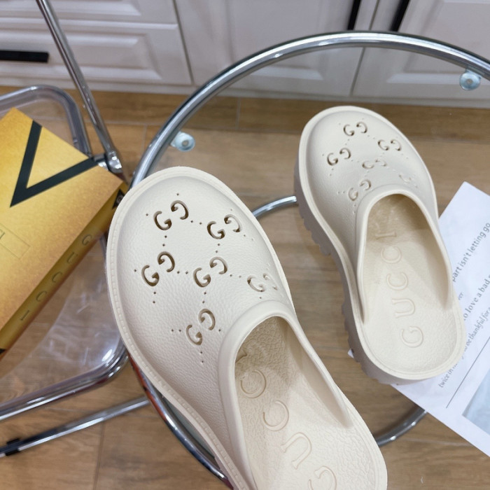 G*u*i* sandal105