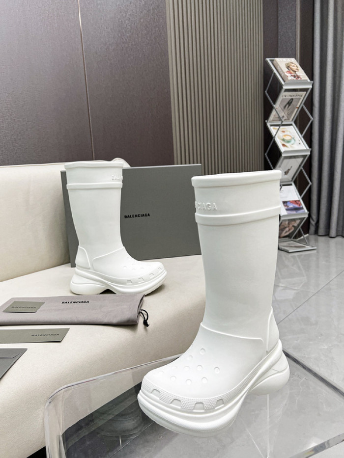 ba*len*cia*ga x Cr*0*s chunky rubber boots b05
