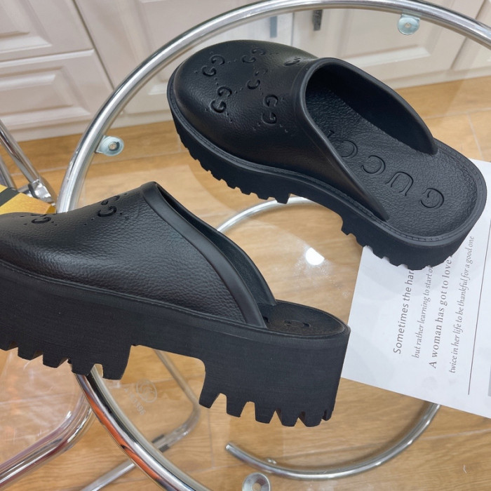 G*u*i* sandal103