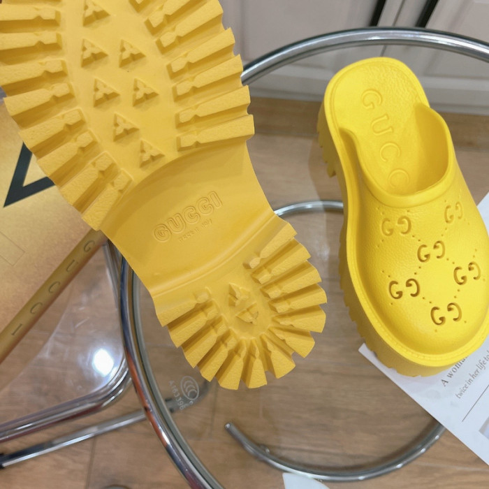 G*u*i* sandal109