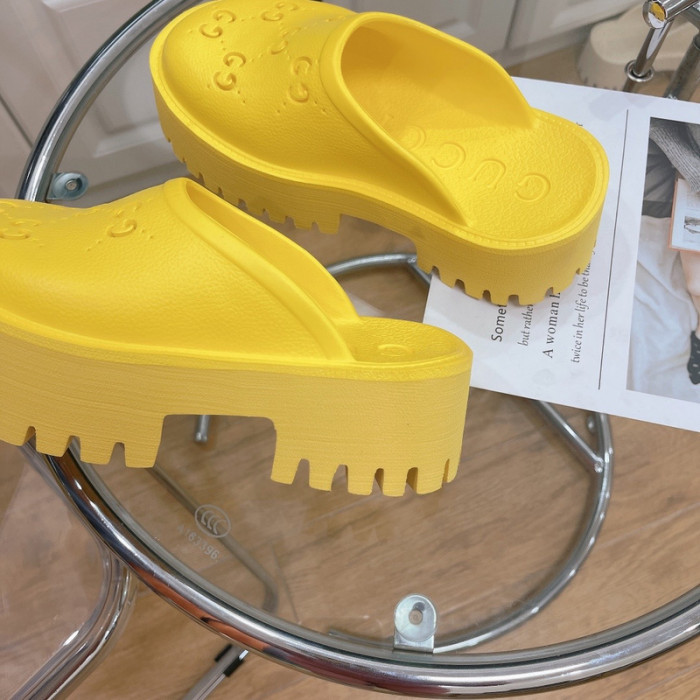 G*u*i* sandal109