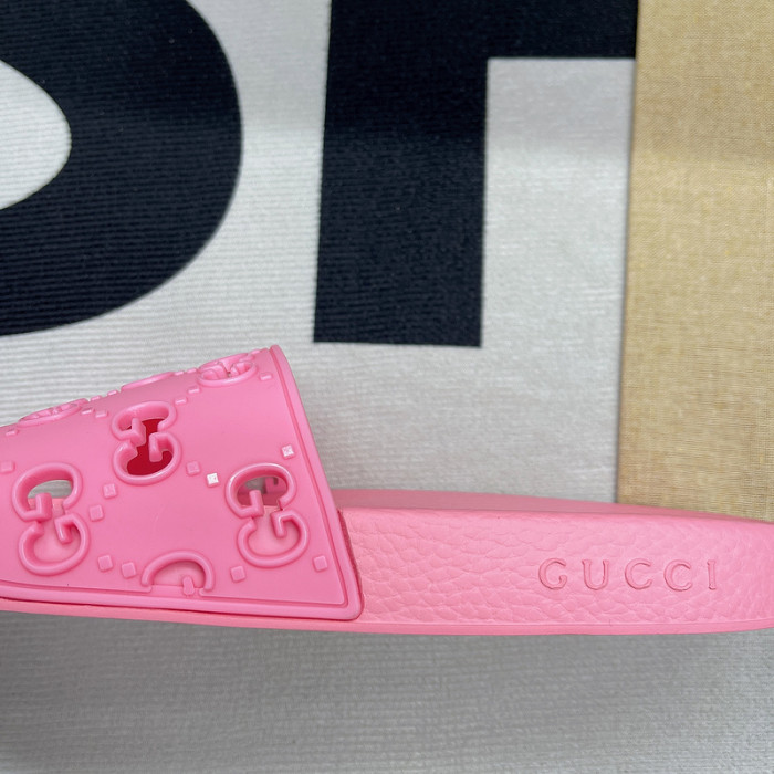 G*u*i* sandal101
