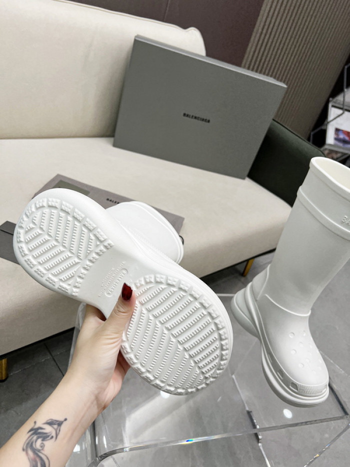 ba*len*cia*ga x Cr*0*s chunky rubber boots b05
