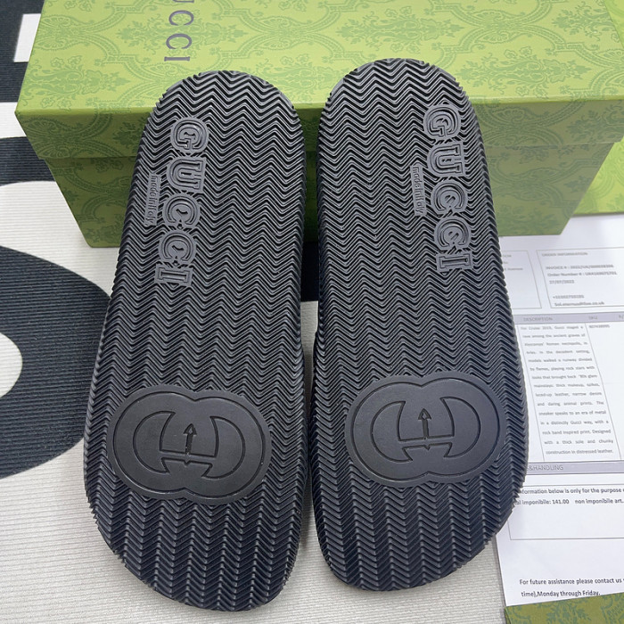 G*u*i* sandal89