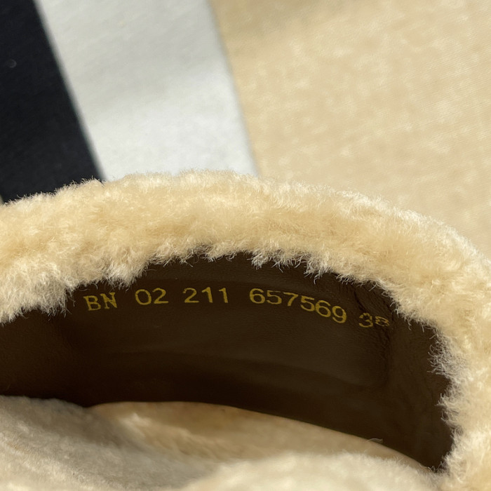 G*u*i* sandal92