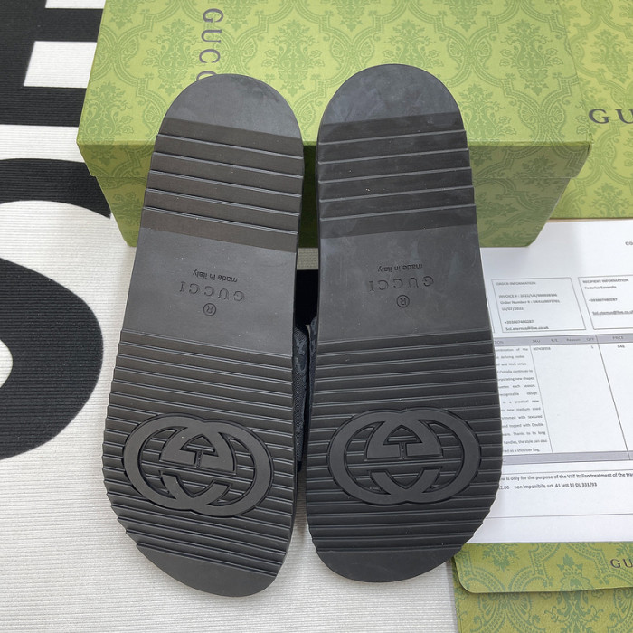 G*u*i* sandal97