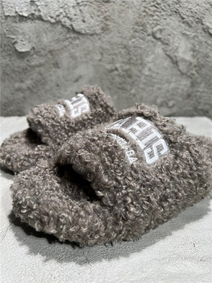 balenciag* sandal bs50