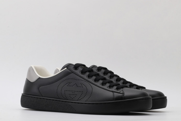 G*u*i* ace sneaker