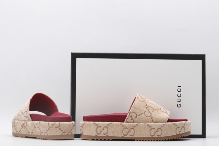 G*u*i* sandal85