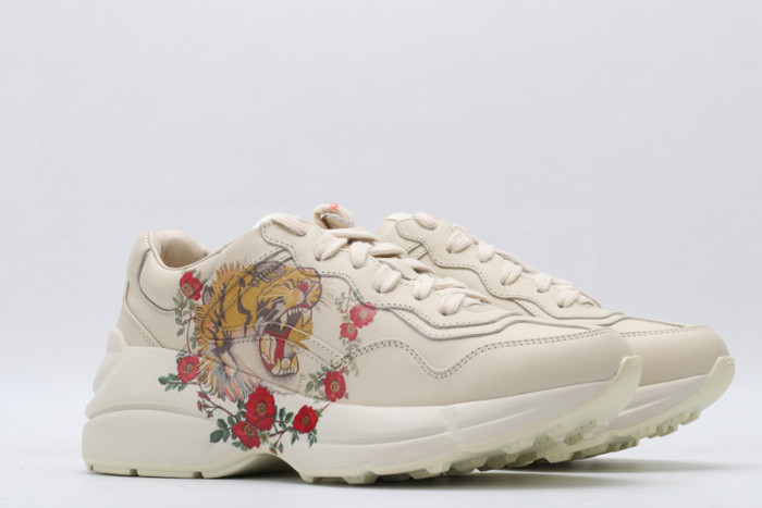 G*u*i* rhyton sneaker