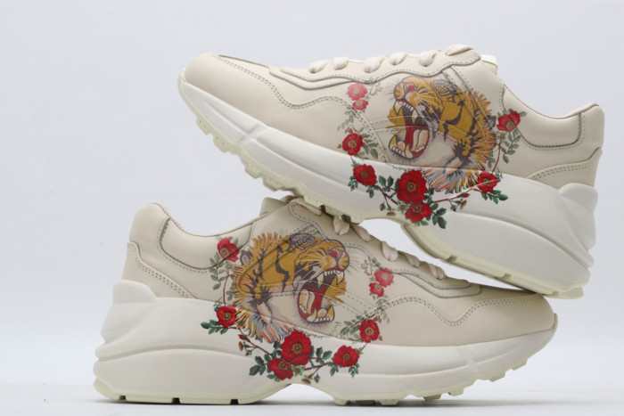 G*u*i* rhyton sneaker