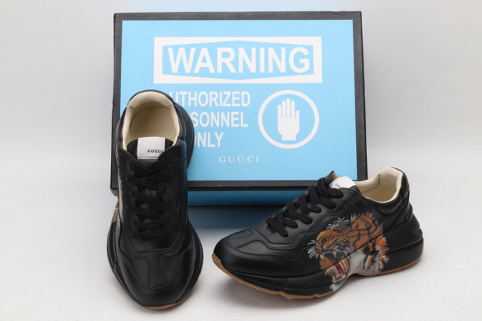 G*u*i* rhyton sneaker