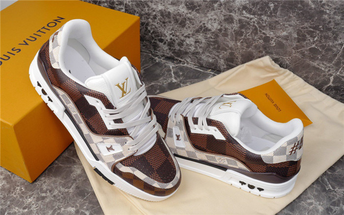 lv snekaers l0000329