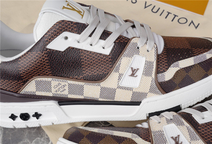 lv snekaers l0000329