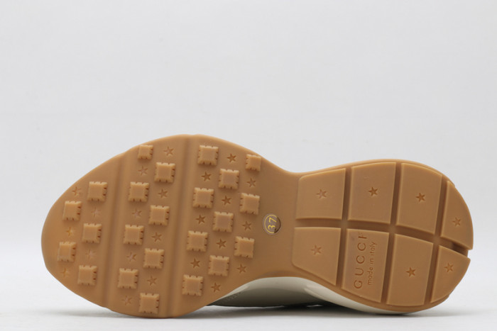 G*u*i* rhyton sneaker