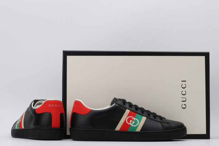 G*u*i* ace sneaker